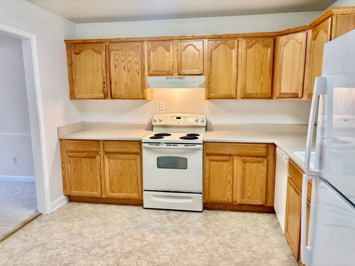 Townhouse for rent at 382 Deputy Lane, Newport News, VA 23608