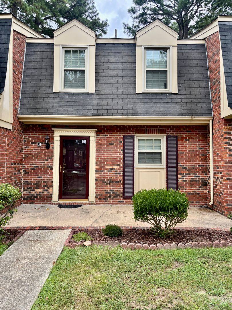 Townhouse for rent at 382 Deputy Lane, Newport News, VA 23608