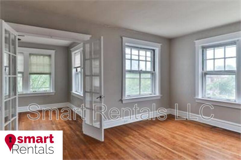 Apartment for rent at 3611 Wyoming St #3E, Saint Louis, MO 63116