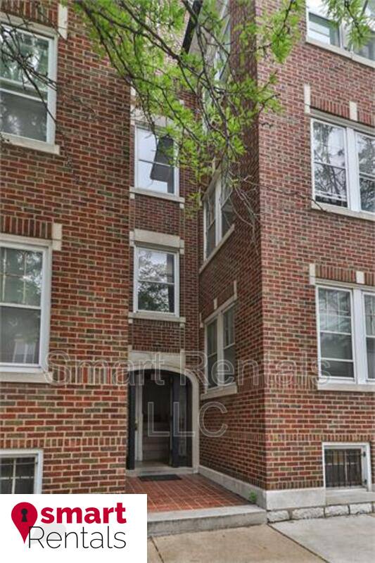 Apartment for rent at 3611 Wyoming St #3E, Saint Louis, MO 63116