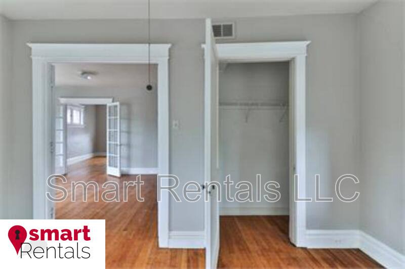 Apartment for rent at 3611 Wyoming St #3E, Saint Louis, MO 63116