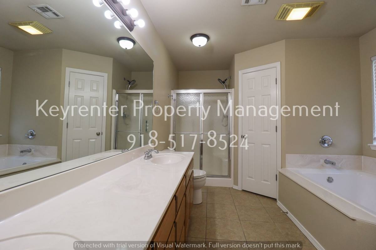 House for rent at 11109 E 121st Place N, Collinsville, OK 74021