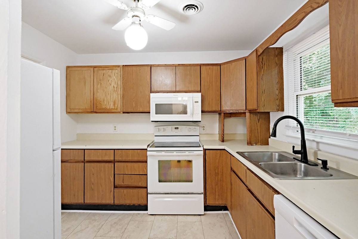 House for rent at 205 St Ives Rd, Charlottesville, VA 22901