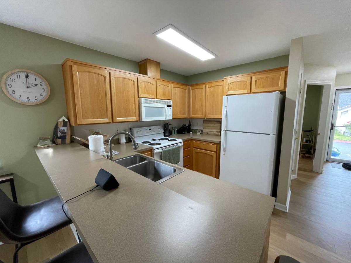 House for rent at 1043 NW Cordero Place, Oak Harbor, WA 98277