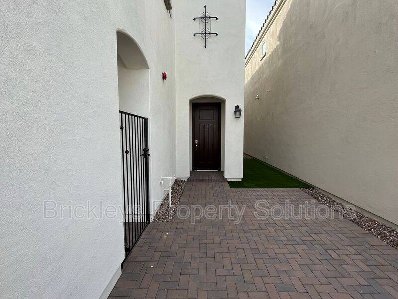House for rent at 265 E Balsam Dr, Chandler, AZ 85286