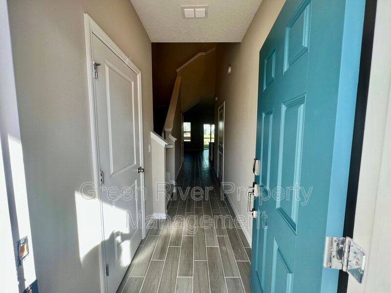 Townhouse for rent at 375 Boracay Circle, Saint Johns, FL 32259
