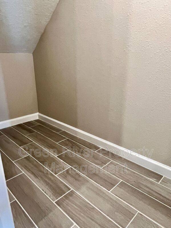 Townhouse for rent at 375 Boracay Circle, Saint Johns, FL 32259