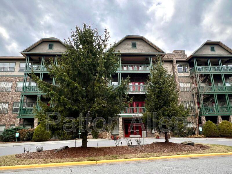 Apartment for rent at 9 Kenilworth Knoll #303, Asheville, NC 28805