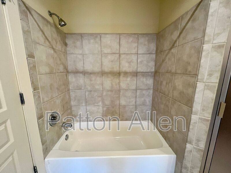 Apartment for rent at 9 Kenilworth Knoll #303, Asheville, NC 28805