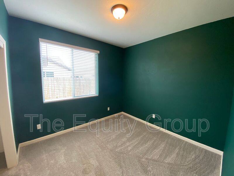 House for rent at 3212 N Noyes Court, Visalia, CA 93291