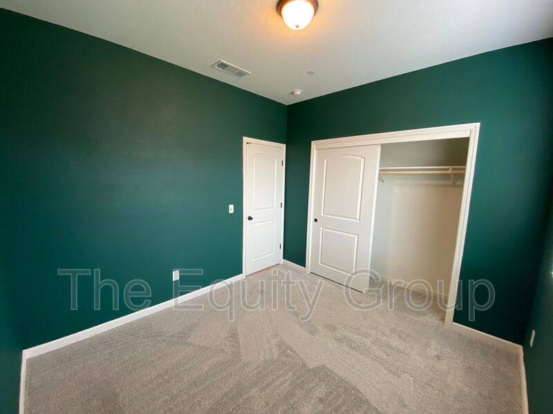 House for rent at 3212 N Noyes Court, Visalia, CA 93291