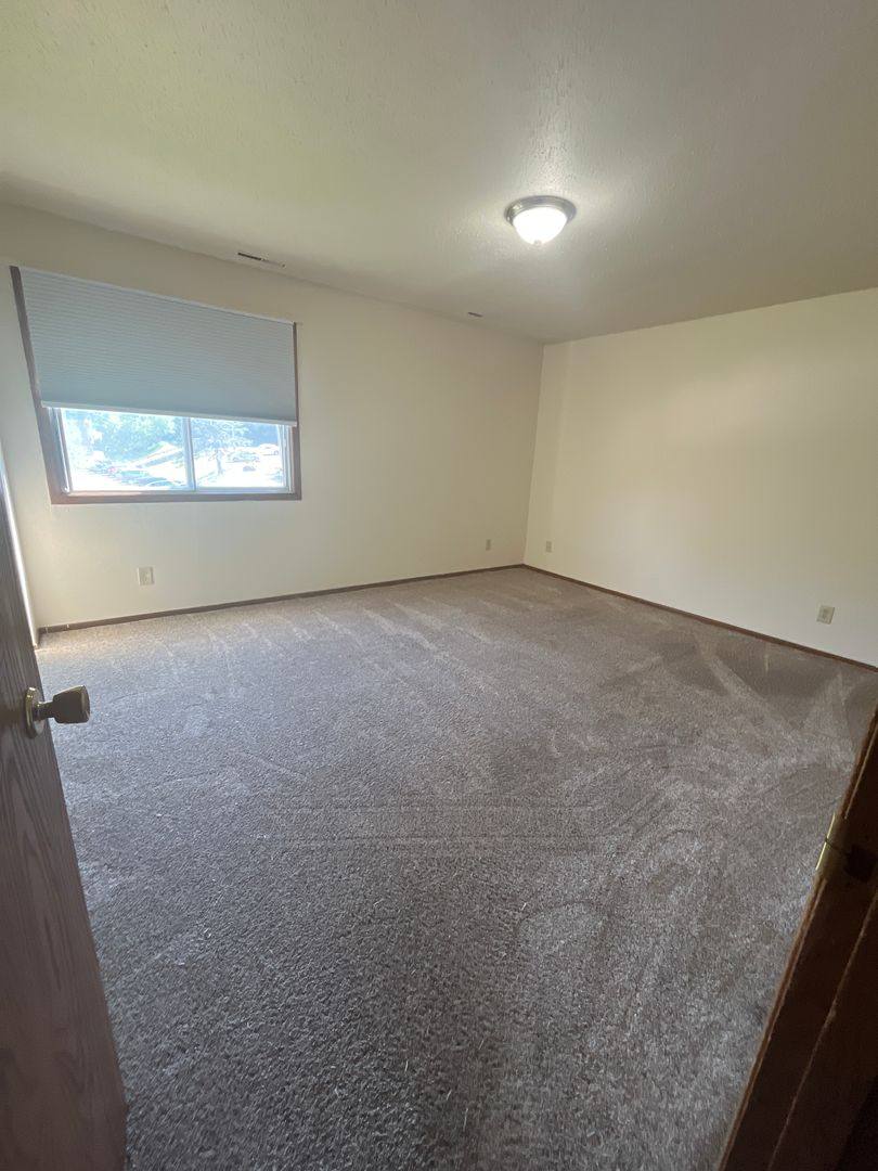 Apartment for rent at 825 Partridge St #205, Duluth, MN 55811
