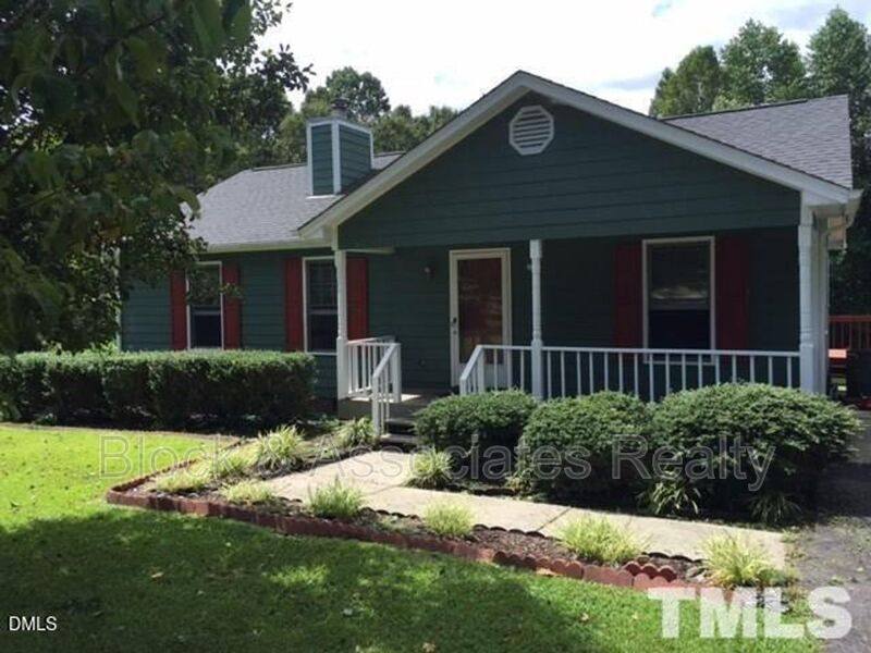 House for rent at 1521 Bricklanding Circle, Willow Spring, NC 27592