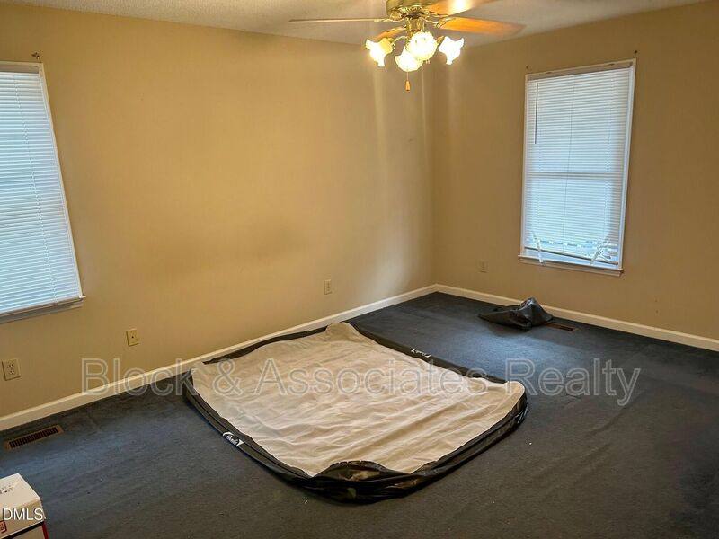House for rent at 1521 Bricklanding Circle, Willow Spring, NC 27592