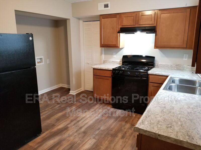 Apartment for rent at 918 Rarig Ave #A, Columbus, OH 43219