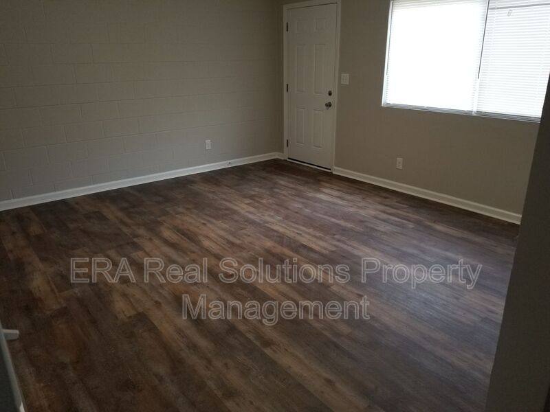 Apartment for rent at 918 Rarig Ave #A, Columbus, OH 43219