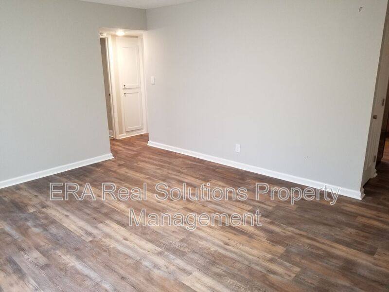 Apartment for rent at 918 Rarig Ave #A, Columbus, OH 43219