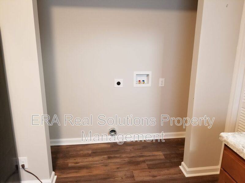 Apartment for rent at 918 Rarig Ave #A, Columbus, OH 43219