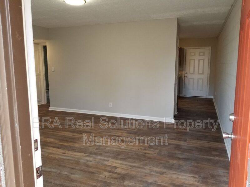Apartment for rent at 918 Rarig Ave #A, Columbus, OH 43219