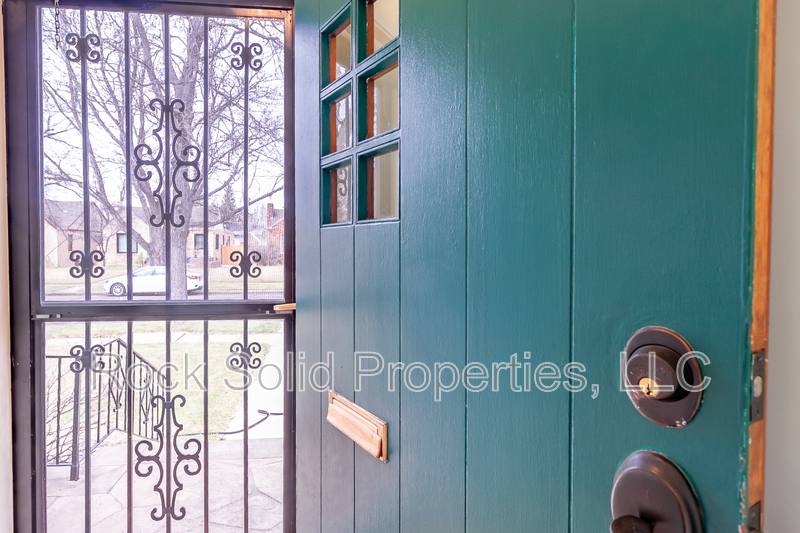 House for rent at 219 W 4th Ave, Cheyenne, WY 82001