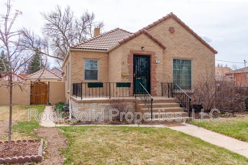House for rent at 219 W 4th Ave, Cheyenne, WY 82001