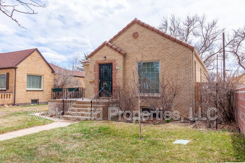 House for rent at 219 W 4th Ave, Cheyenne, WY 82001