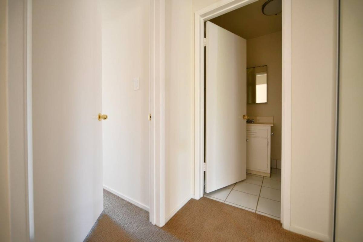 Apartment for rent at 40 Moss Ave, Oakland, CA 94610