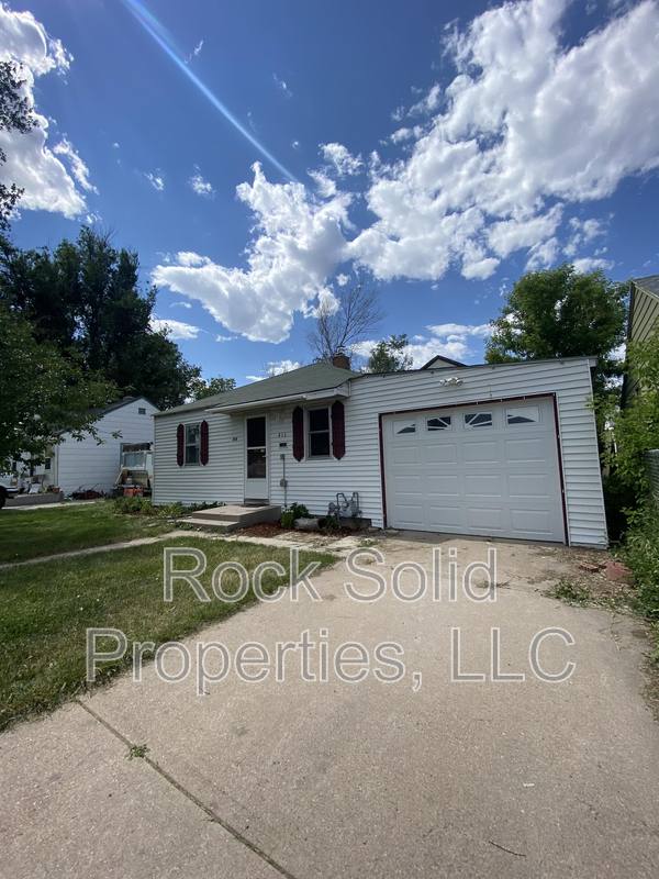 House for rent at 416 E 3rd St, Cheyenne, WY 82007