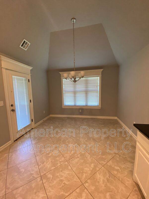 House for rent at 5312 Charleston Dr, Bartlesville, OK 74006