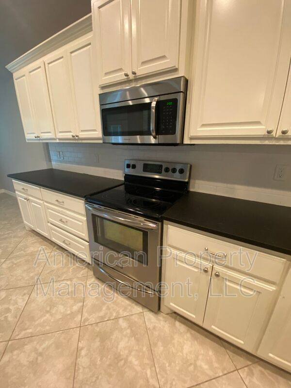 House for rent at 5312 Charleston Dr, Bartlesville, OK 74006