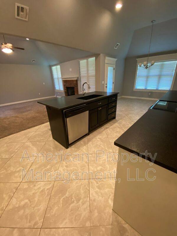 House for rent at 5312 Charleston Dr, Bartlesville, OK 74006