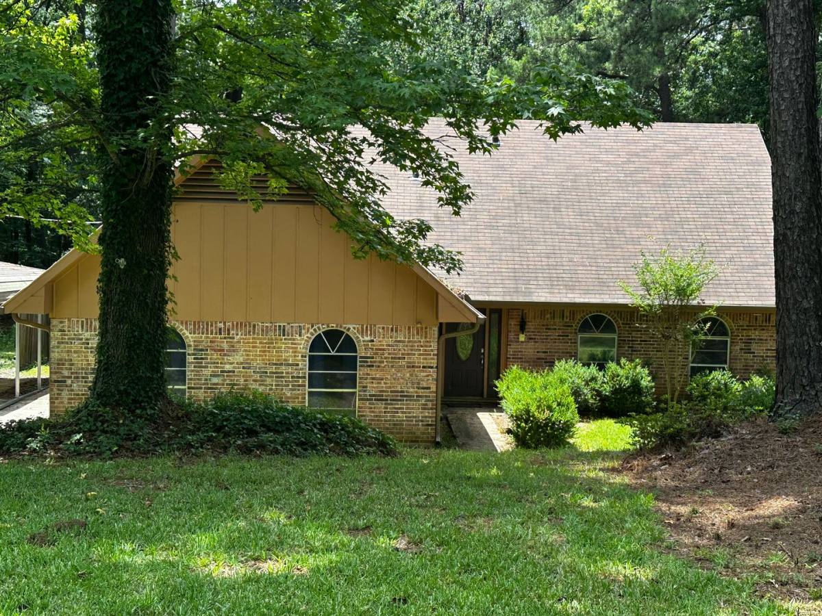 House for rent at 2916 Brookline Dr, Shreveport, LA 71119
