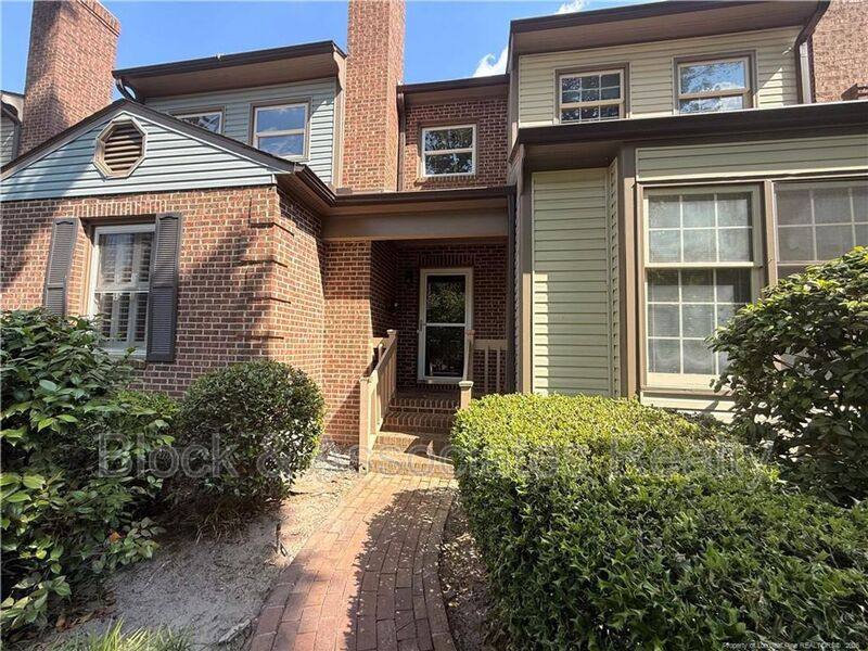 Townhouse for rent at 155 S Ashe St, Southern Pines, NC 28387