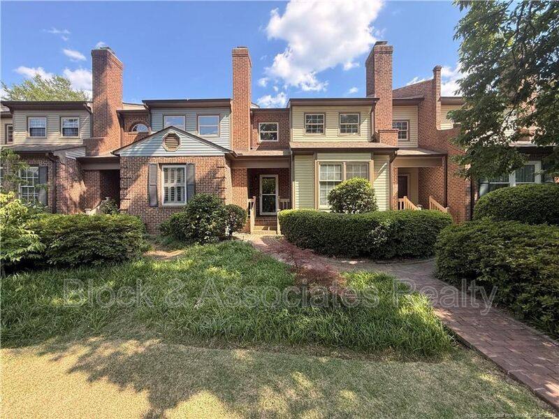 Townhouse for rent at 155 S Ashe St, Southern Pines, NC 28387