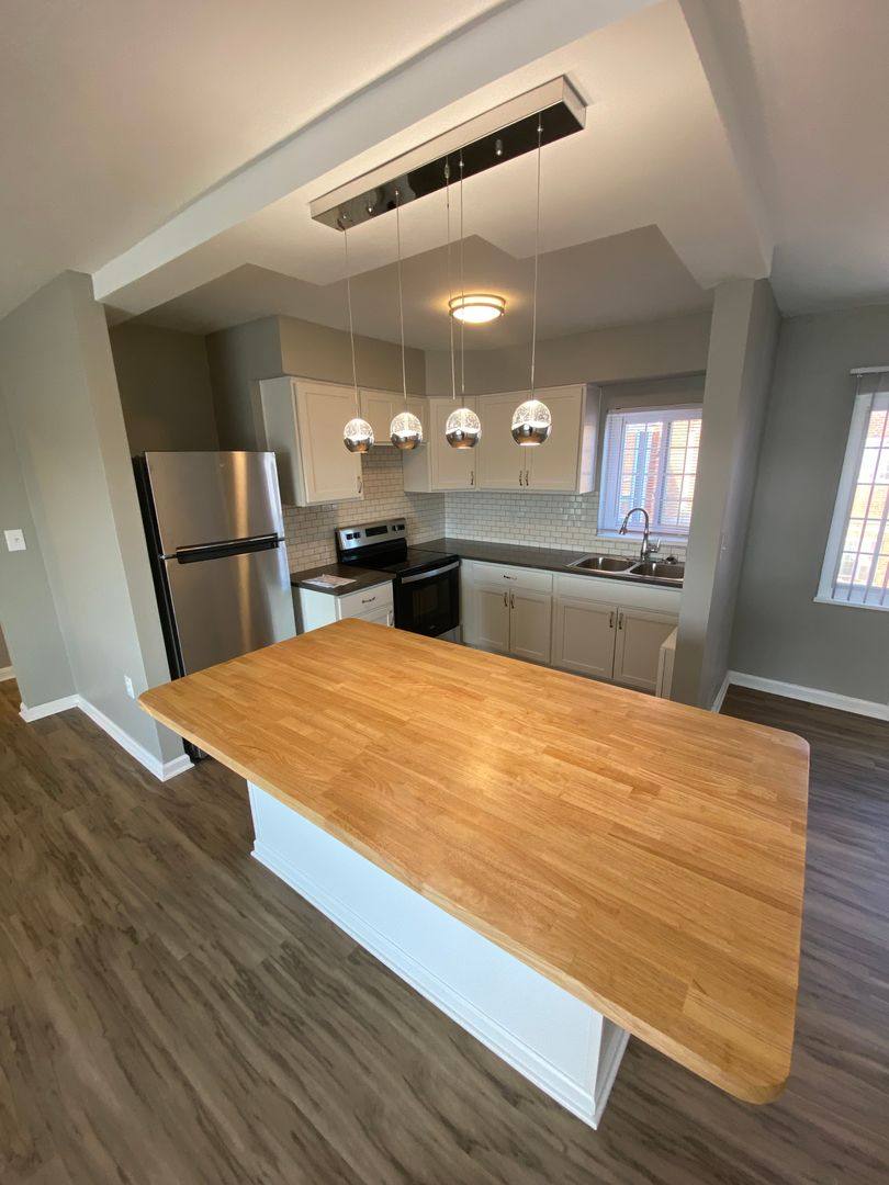 Apartment for rent at 3440 Avalon Rd, Cleveland, OH 44121