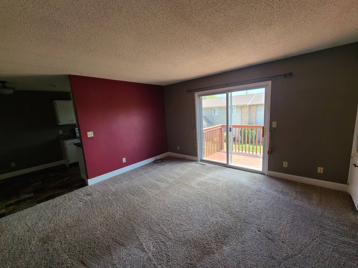 Apartment for rent at 4932 Dubois Dr, Waterloo, IA 50701