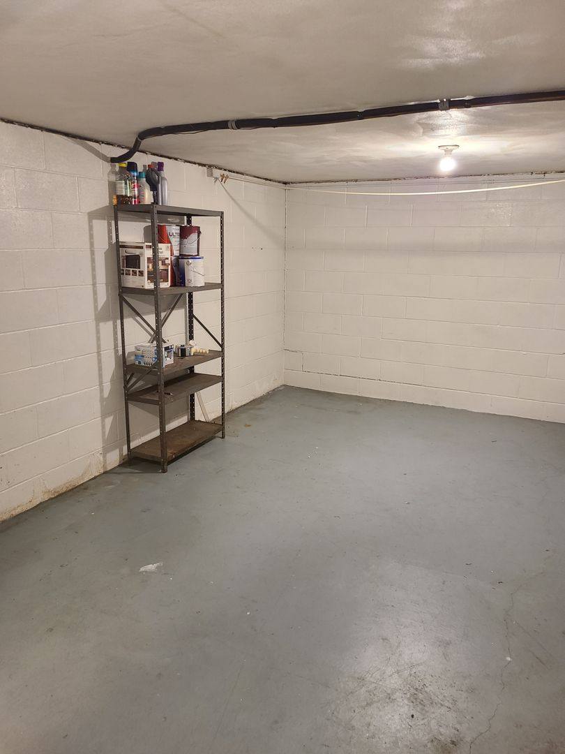 Apartment for rent at 4932 Dubois Dr, Waterloo, IA 50701