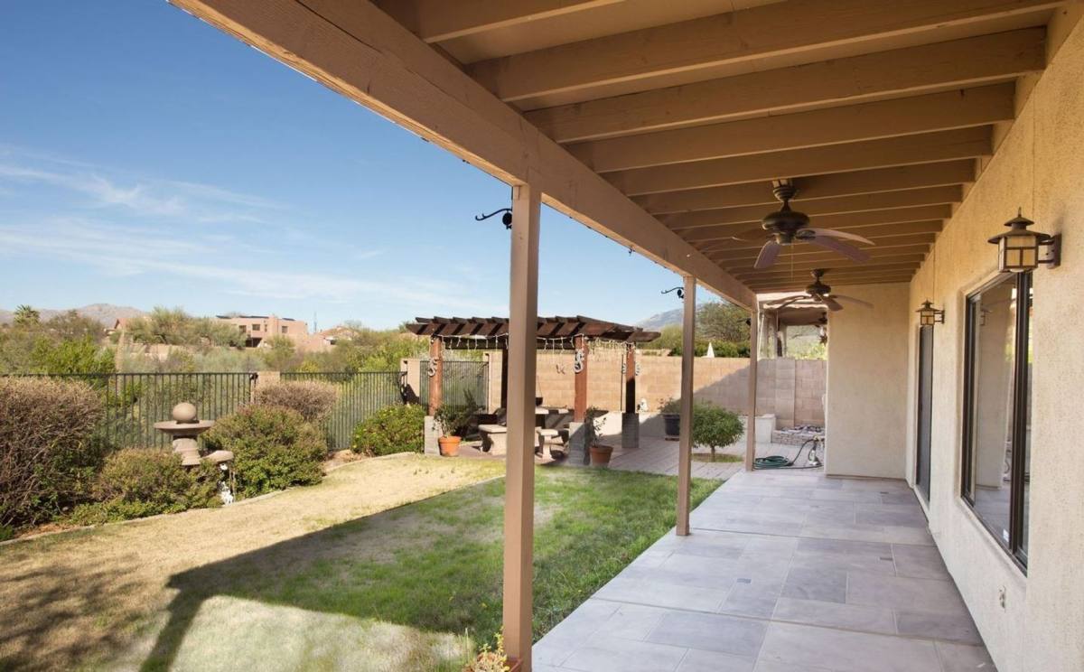 House for rent at 10865 E Walking Stick Dr, Tucson, AZ 85748