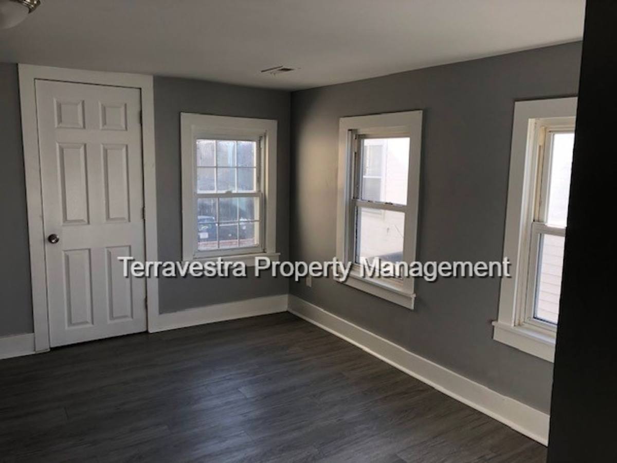 Apartment for rent at 208-210 E Oak St, Millville, NJ 08332