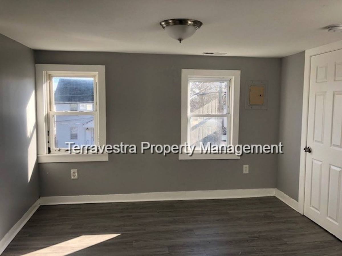 Apartment for rent at 208-210 E Oak St, Millville, NJ 08332