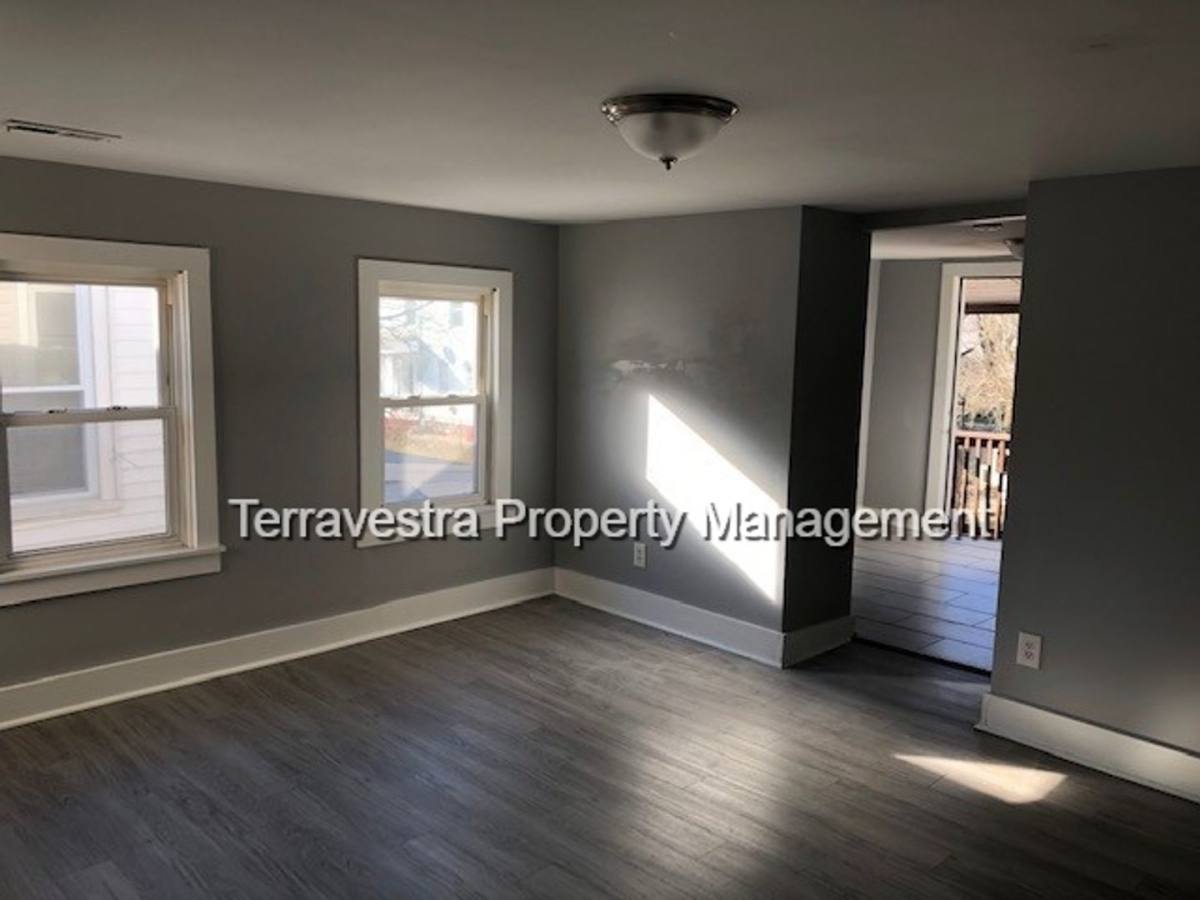 Apartment for rent at 208-210 E Oak St, Millville, NJ 08332