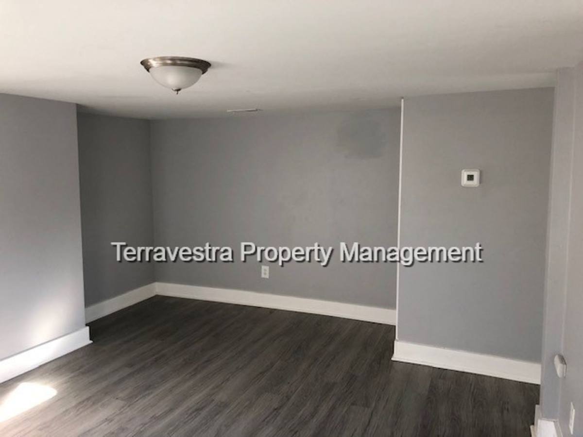 Apartment for rent at 208-210 E Oak St, Millville, NJ 08332