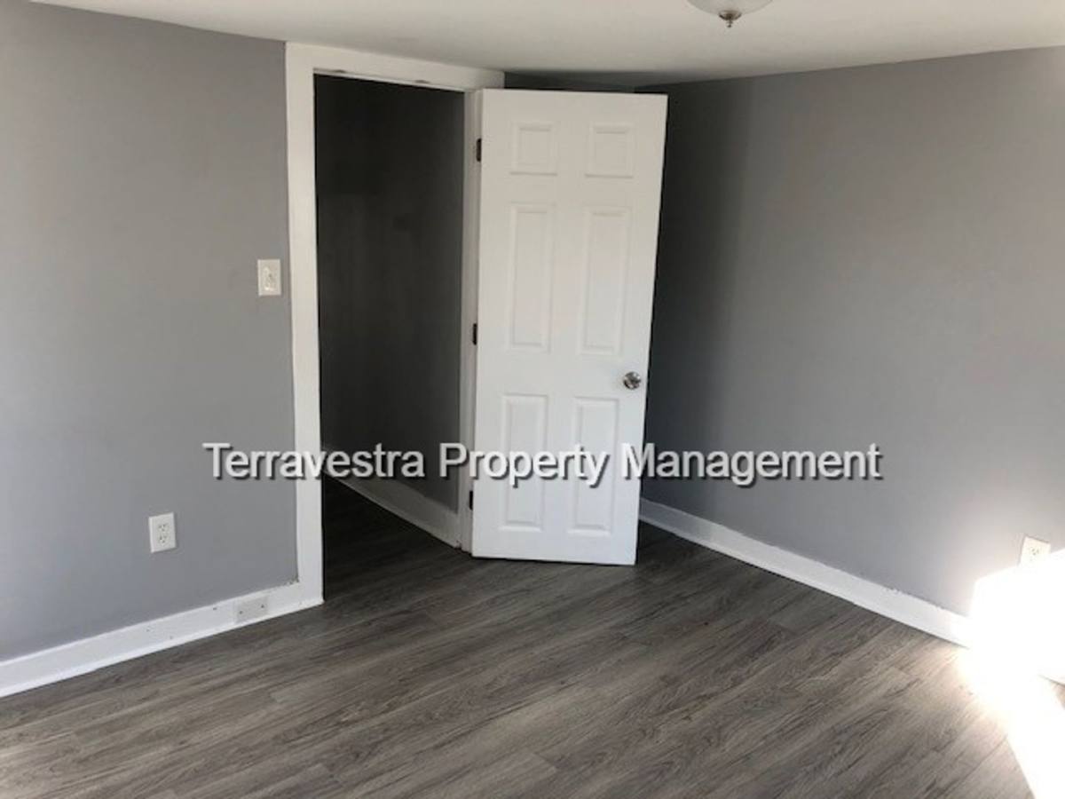 Apartment for rent at 208-210 E Oak St, Millville, NJ 08332