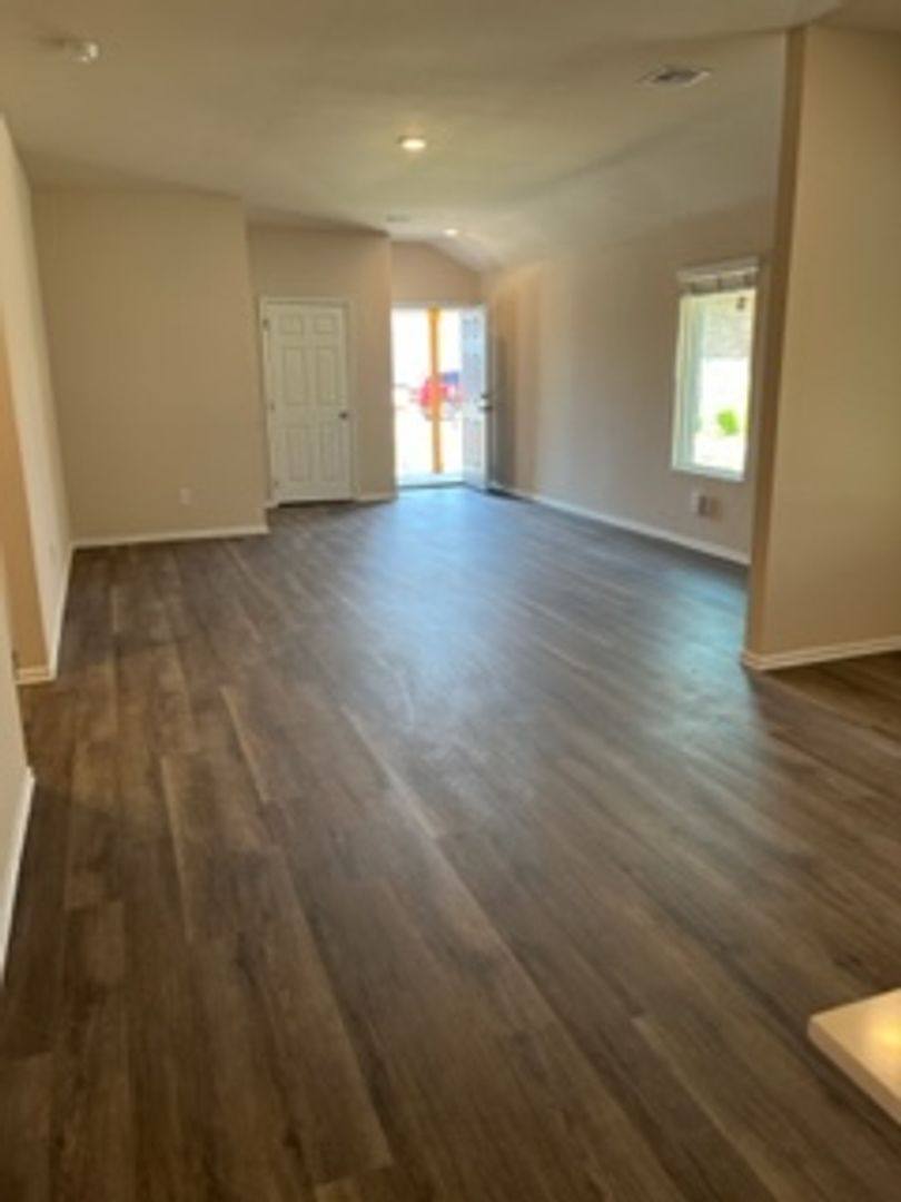 House for rent at 2925 NW 195th St, Edmond, OK 73012