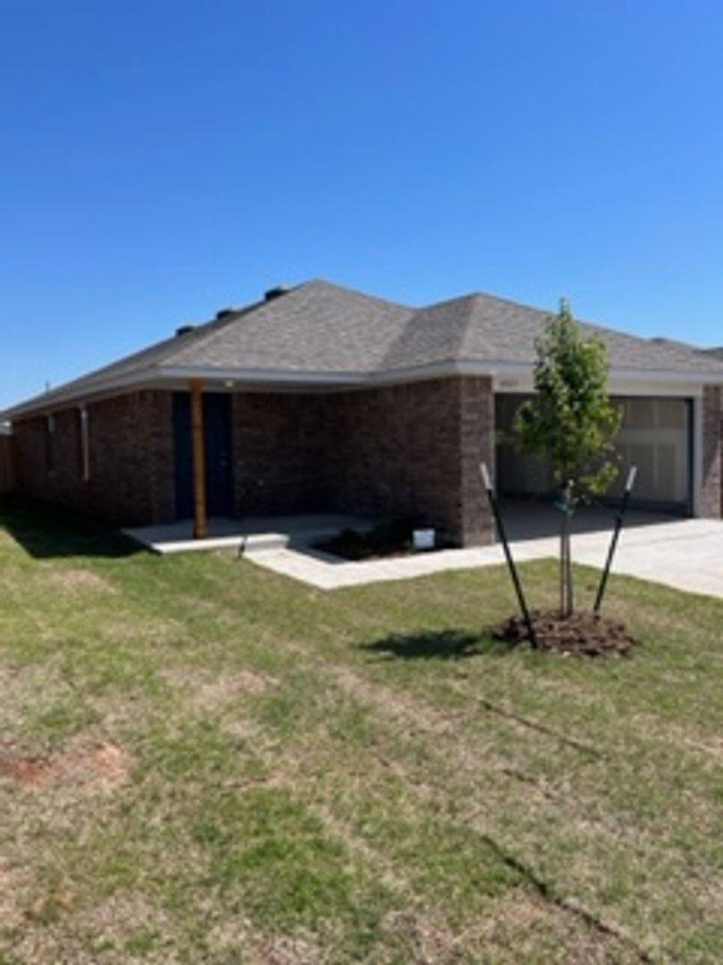 House for rent at 2925 NW 195th St, Edmond, OK 73012