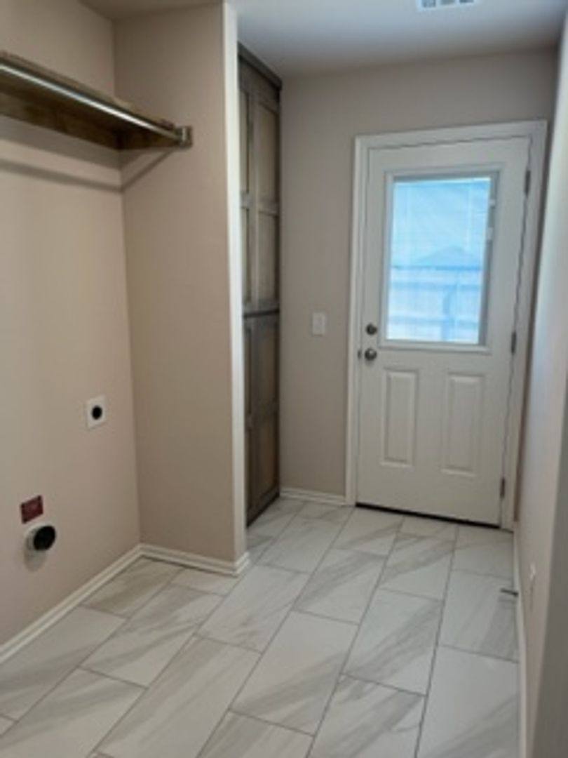 House for rent at 2925 NW 195th St, Edmond, OK 73012