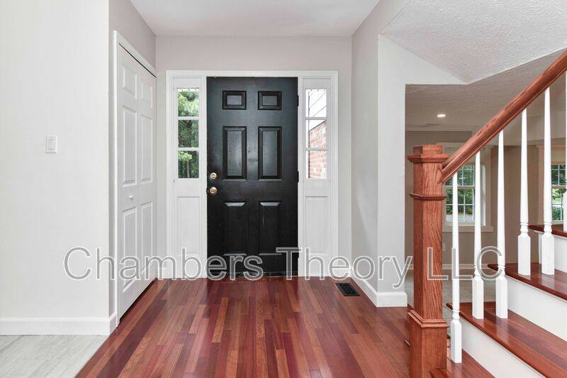 House for rent at 12231 Westwood Hills Dr, Herndon, VA 20171