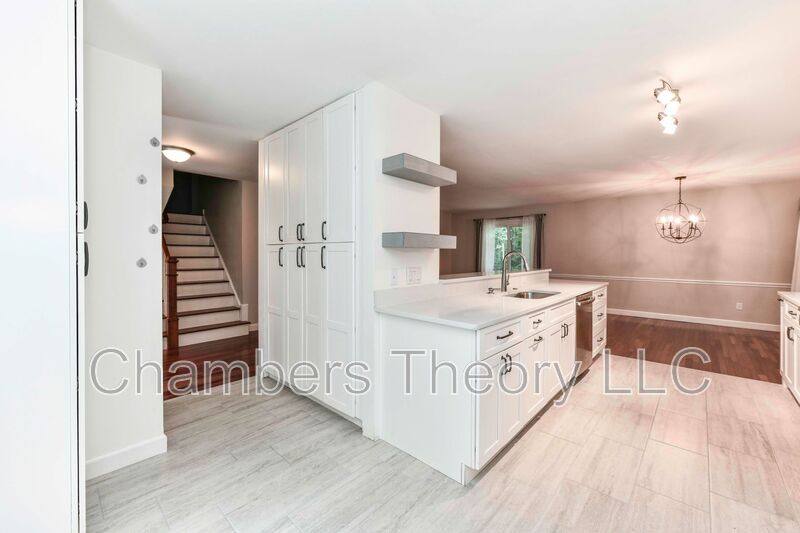 House for rent at 12231 Westwood Hills Dr, Herndon, VA 20171