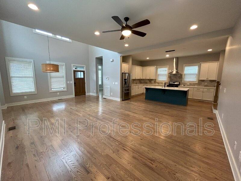 House for rent at 111 Creighton Ave #B, Nashville, TN 37206