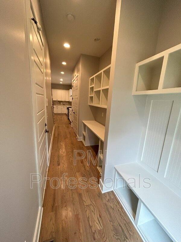 House for rent at 111 Creighton Ave #B, Nashville, TN 37206